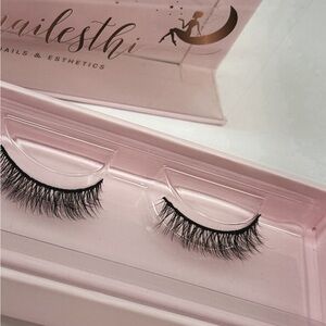 False Eyelashes - Black